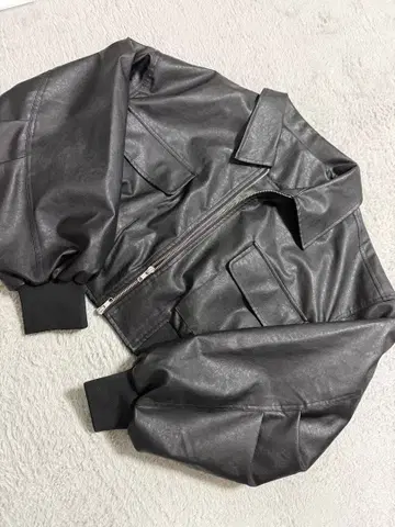 헤더 인조 가죽 wzip 숏 블루종