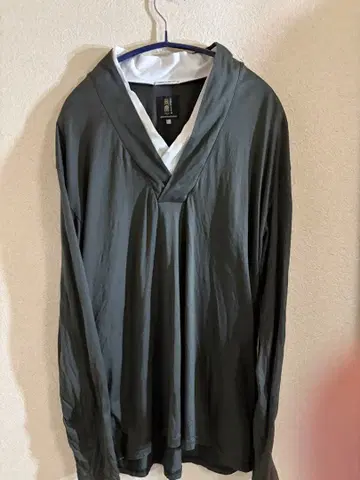 SOUSOU 다크 그레이 V넥 긴팔 셔츠 L