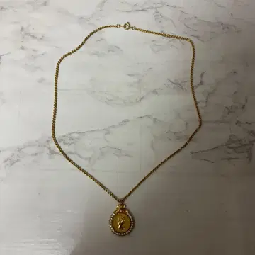 골드 메달형 펜던트 목걸이