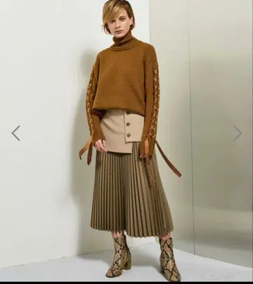 컨디션 최상 르 블루 레이어 플리츠 스커트 36