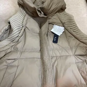 이번 시즌 인기 다운 90% 후드 부착 베이지 다운 자켓