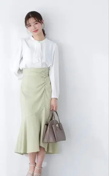 [ 프로포션 바디 드레싱 ] 라이트 그린 머메이드 스커트