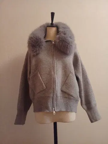 그레이 퍼(fur) 부착 집업 후드티