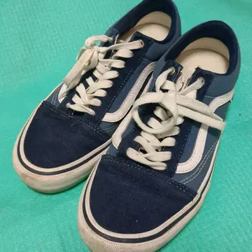 VANS 네이비/화이트 스니커즈