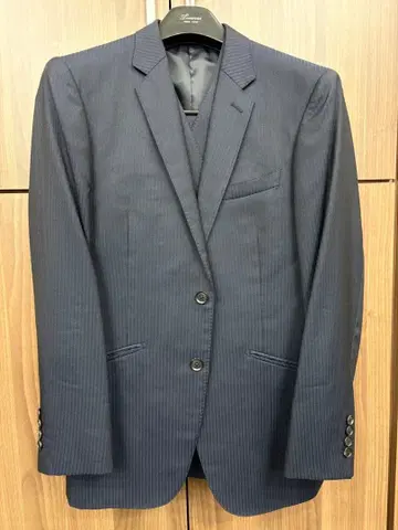 새상품급 TENORAS 네이비 스트라이프 쓰리피스 수트 M