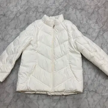 화이트 다운 자켓