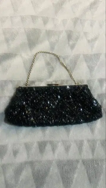 UNTITLED 클러치백