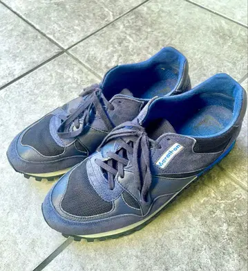 ZDA 마라톤 네이비 스니커즈