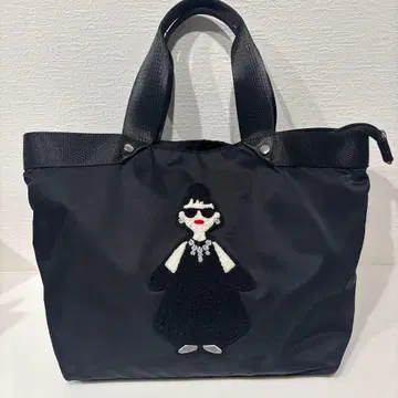 해피 페이스 레이디 에마 자수 토트백