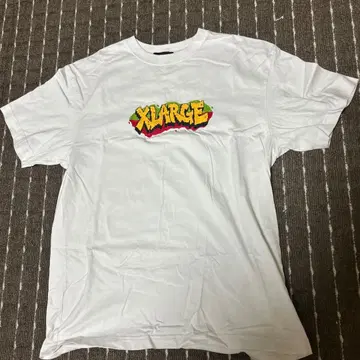 XLARGE 화이트 T셔츠 M 사이즈