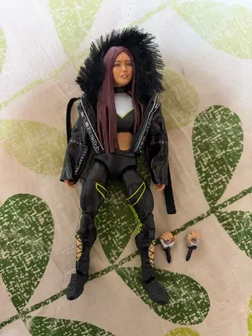 WWE 보라색 번개 이오 피규어