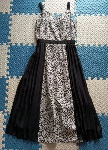 PATTERN fiona 꽃무늬 슬리브리스 롱 원피스