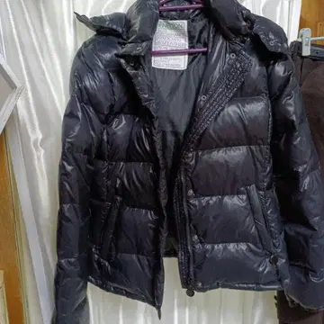 BENETTON 블랙 다운 자켓
