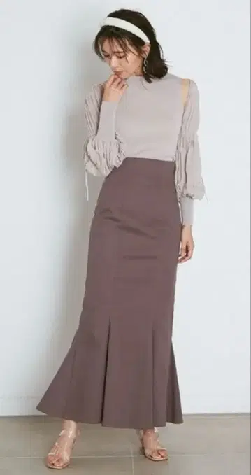 snidel 하이웨스트 헴 플레어 스커트