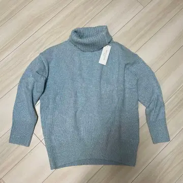 미사용 새상품 STOR STOR 터틀넥 스웨터 L