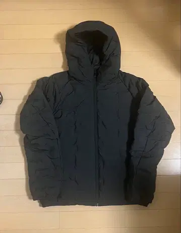 유니클로 퍼프 테크 후드티