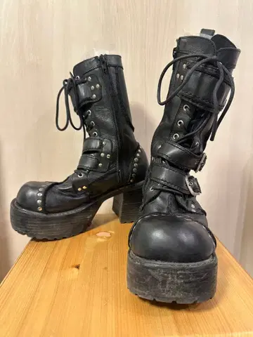 yosuke 통굽 스터드 부츠