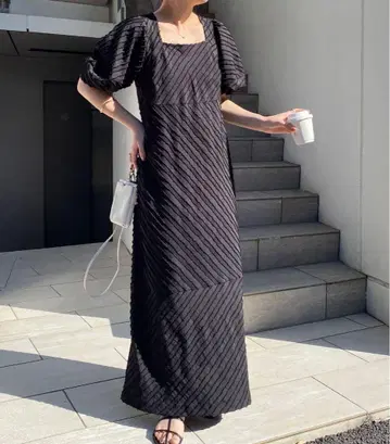 CAPRICIEUX LEMAGE 카프리슈레마쥬 컷오프 원피스