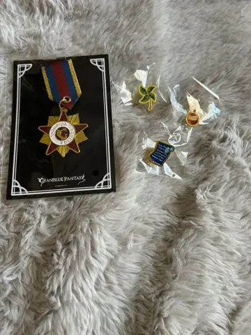 그랑블루 판타지 훈장 (브로치) 엘릭서 하프 핀 배지 (파랑 종이 외