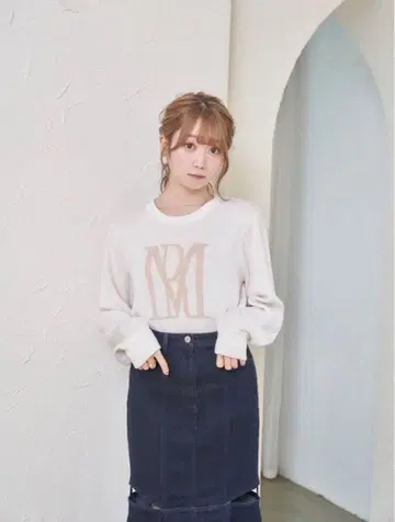 로제 뮤즈 rosemuse RM 로고 니트 아이보리