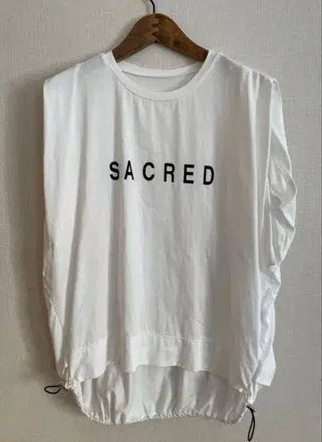 화이트 슬리브리스 T셔츠 SACRED 38 새상품급