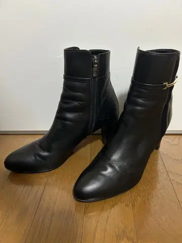 다이애나 가죽 숏부츠 블랙