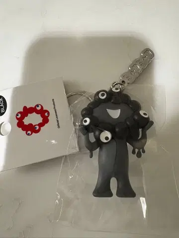 미야쿠미야쿠 입체 키링 블랙