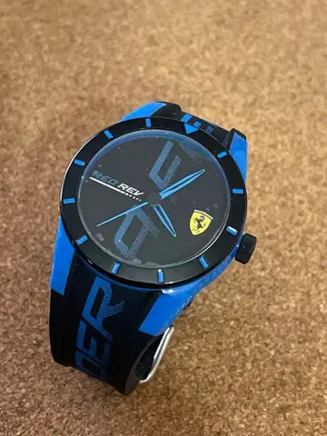 감사 가격 레어템 한정품 페라리 손목시계