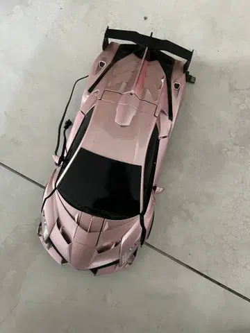 핑크 스포츠카 1/10 스케일