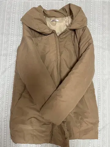 필터 다운 자켓 베이지