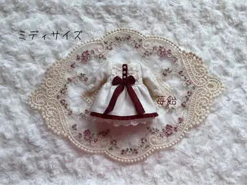 핸드메이드 미디 브라이스 아웃핏