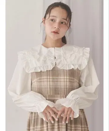 merry jenny 리본 프릴 칼라 블라우스