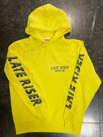 레이트라이저(LATE RISER) 옐로우 컬러 후드티