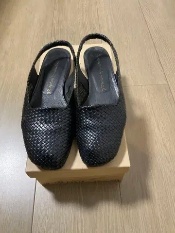 요건 레일 메쉬 플랫슈즈 23.5cm