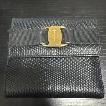 페라가모 빌라 가마구치 블랙 접이식 지갑