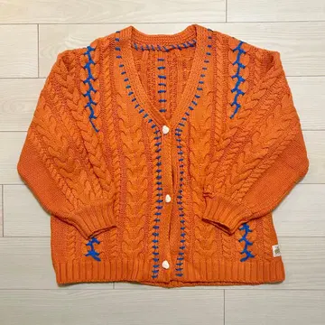 헬로 샌프란시스코 가디건 로우 게이지 배색 하트 버튼 케이블 가디건