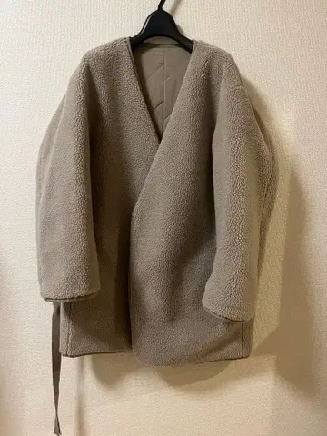 6 (ROKU) 유나이티드 애로우즈 리버서블 보아 퀼팅 코트