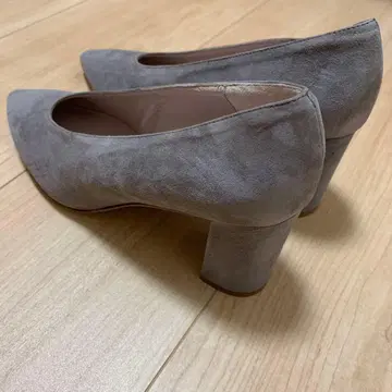 LUCENTl 루첸티 펌프스