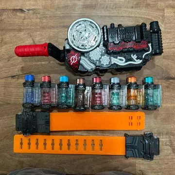 가면라이더 변신 벨트와 풀 보틀 8개