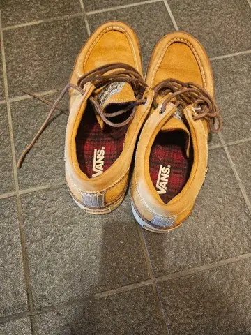 VANS 스웨이드 브라운 로우컷 스니커즈