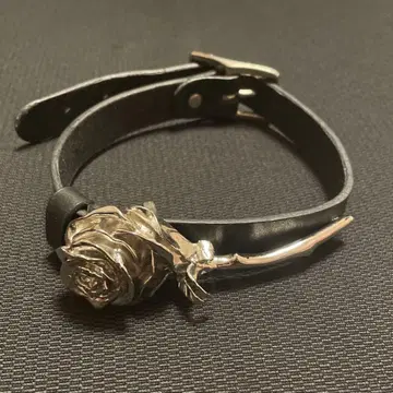 zana bayne 로즈 초커