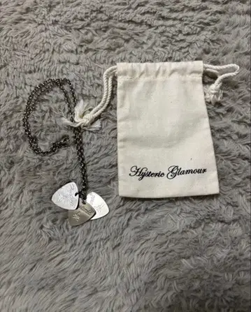 하이진 글래머 기타 모양 목걸이