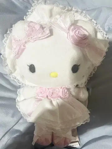 산리오 화이트 프릴 키티 봉제 인형