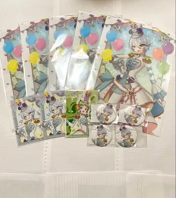 캐릭터 클리어 파일과 캔뱃지 세트