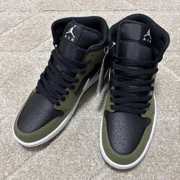 [ 완판템 ] 올리브/블랙 하이컷 스니커즈