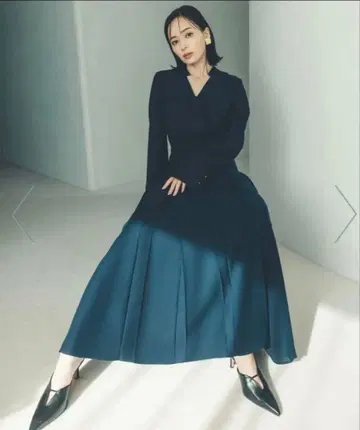 anuans 더블 새틴 노카라 턱 원피스