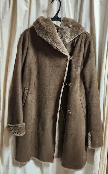 URBAN RESEARCH ROSSO 브라운 무스탕 코트