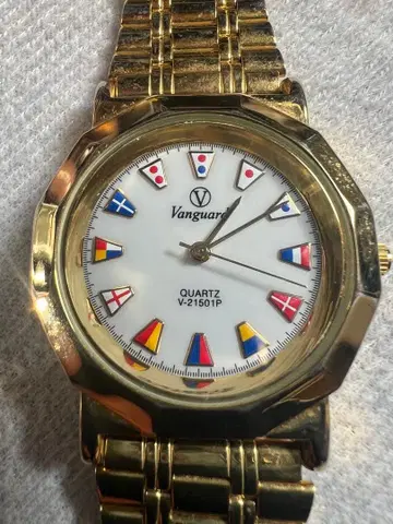 뱅가드 쿼츠 V-21501P 골드 컬러 손목시계