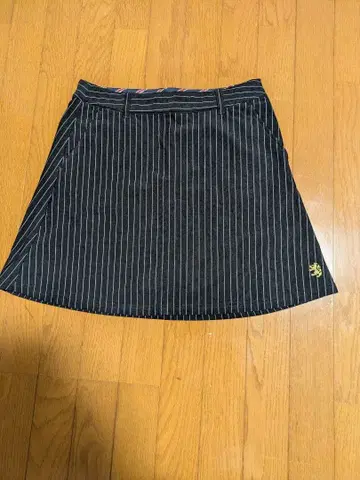 어드미럴 여성용 블랙 스트라이프 스커트