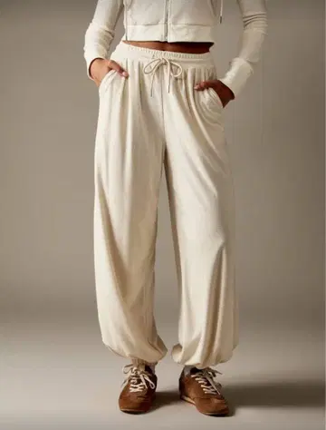 아이보리 조거 팬츠